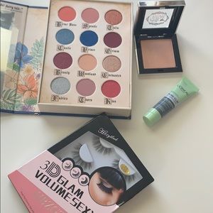 Makeup bundle